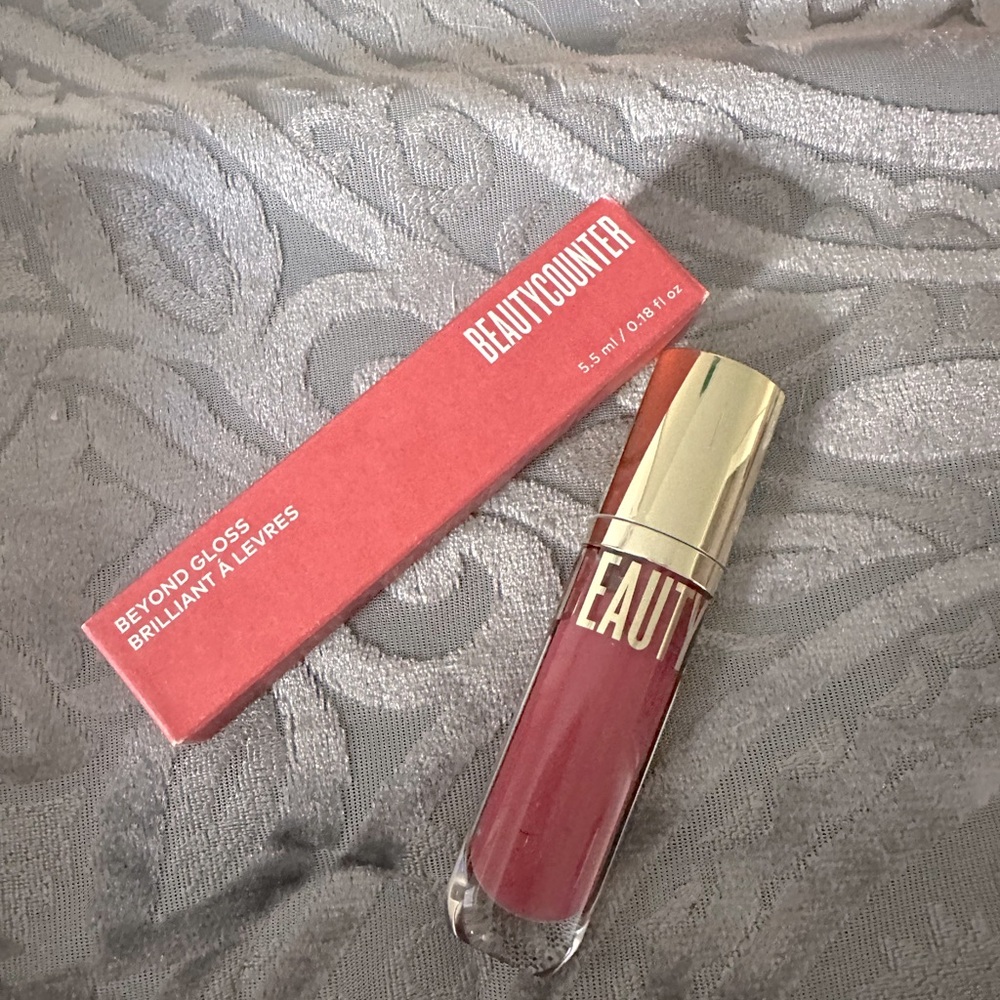 NIB Beautycounter Beyond Gloss Dahlia